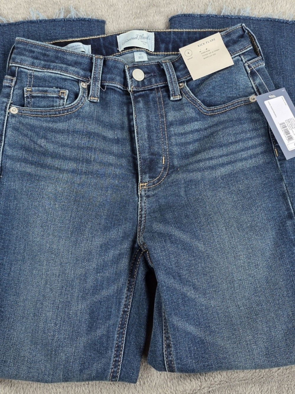 Universal Thread High Rise Kick Flare Jeans NWT Women's Size 4 Short Raw Hem